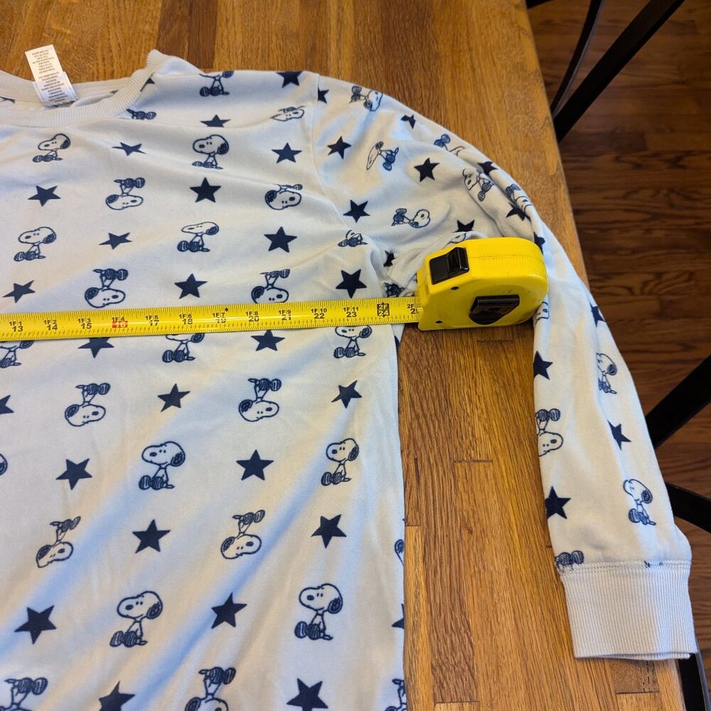 Cute and Snuggly Snoopy and Stars Velour Soft Long Drawstring Pants Long Sleeves - Picture 4 of 9
